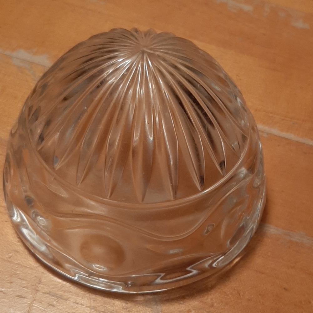 Cut Crystal Egg - Picture 3 of 6